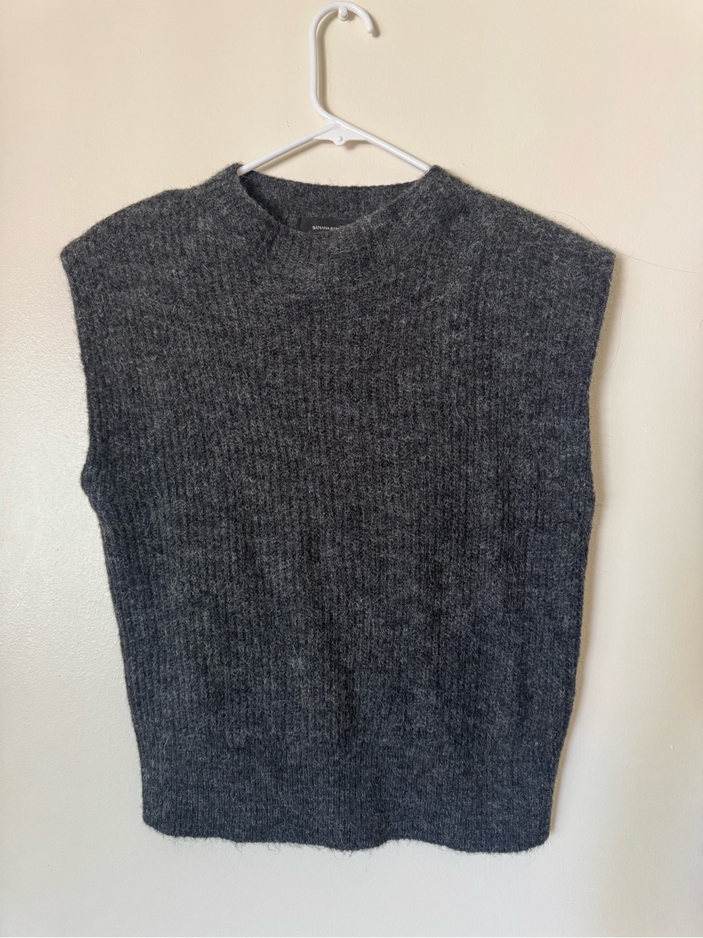 Banana Republic Gray Alpaca Blend Sweater Vest with Shoulder Pads